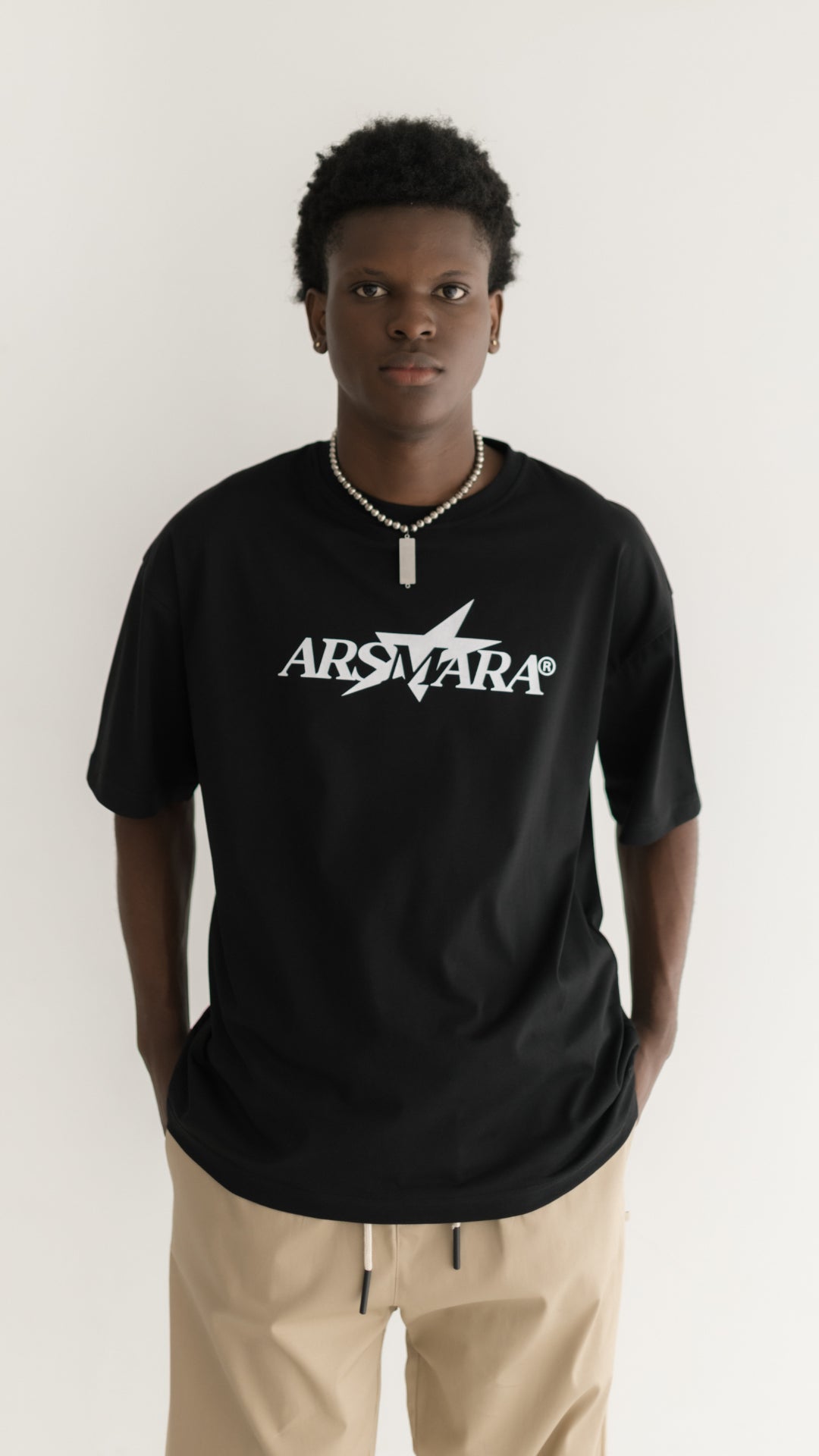T-shirt Preta Logo ARSMARA