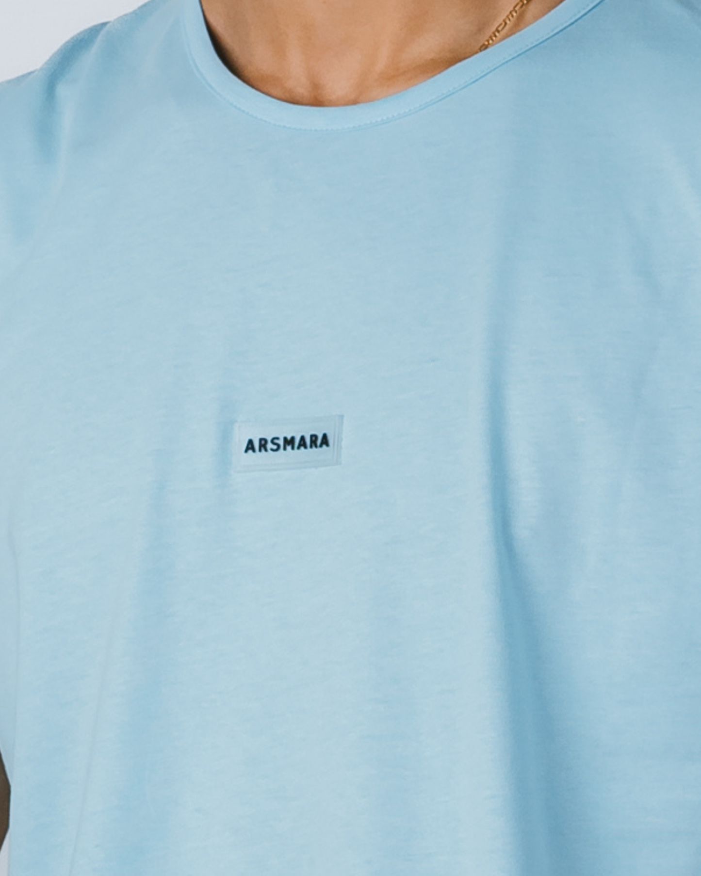 ESSENTIAL T-SHIRT