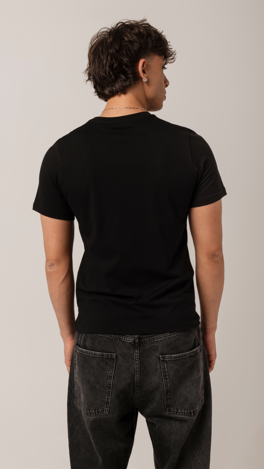 T-shirt ARSMARA Black Slim Fit