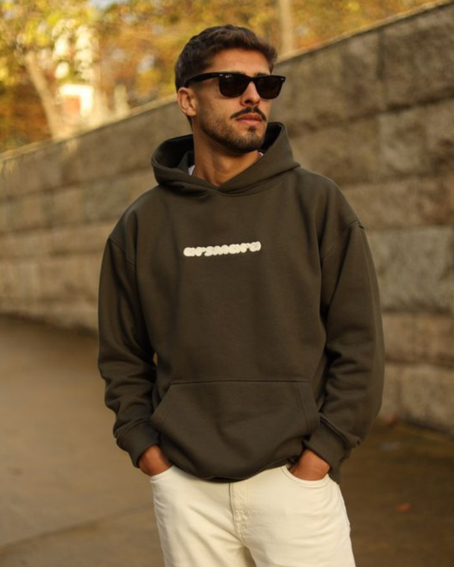 BOLD HOODIE