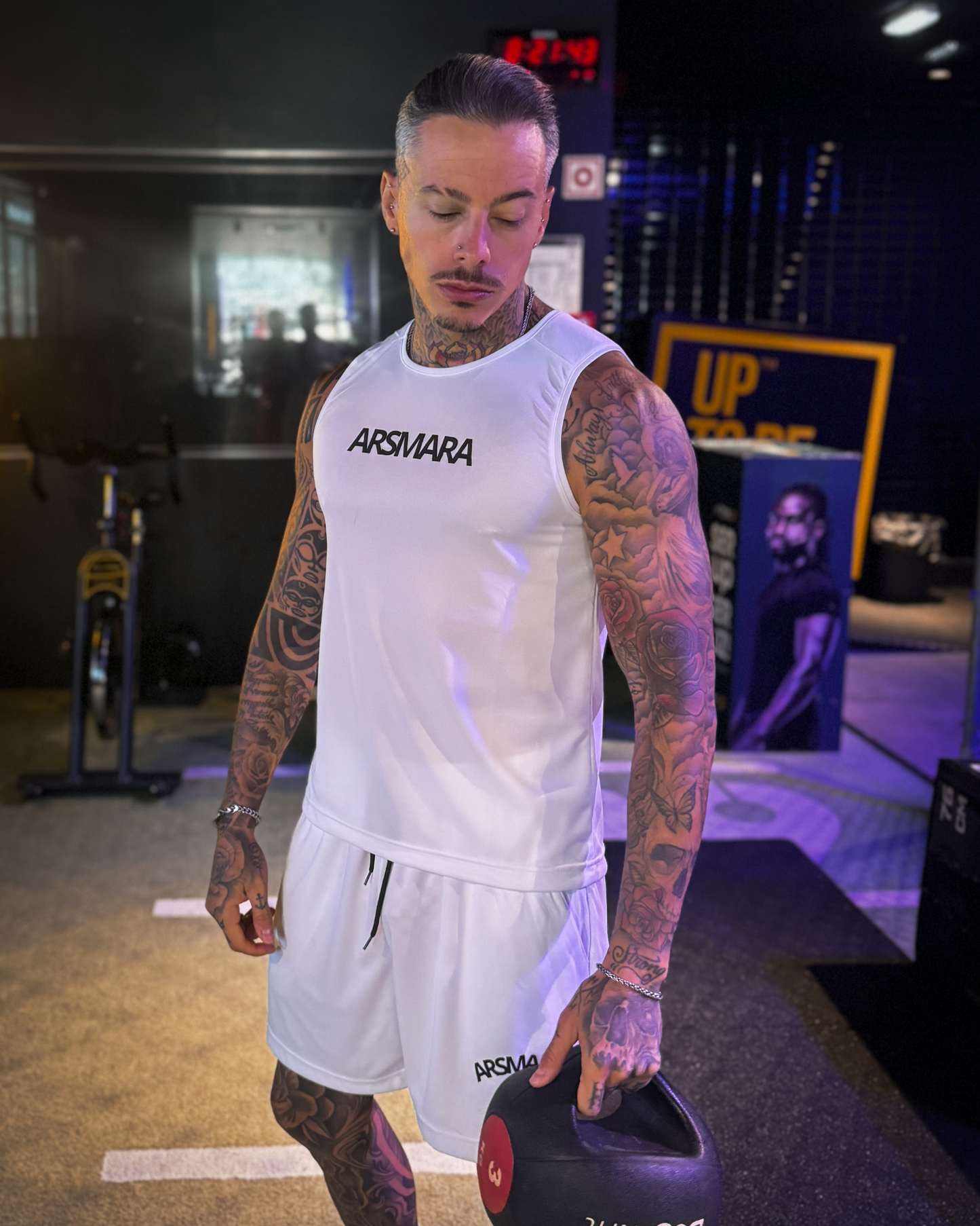 PERFORMANCE TANK TOP