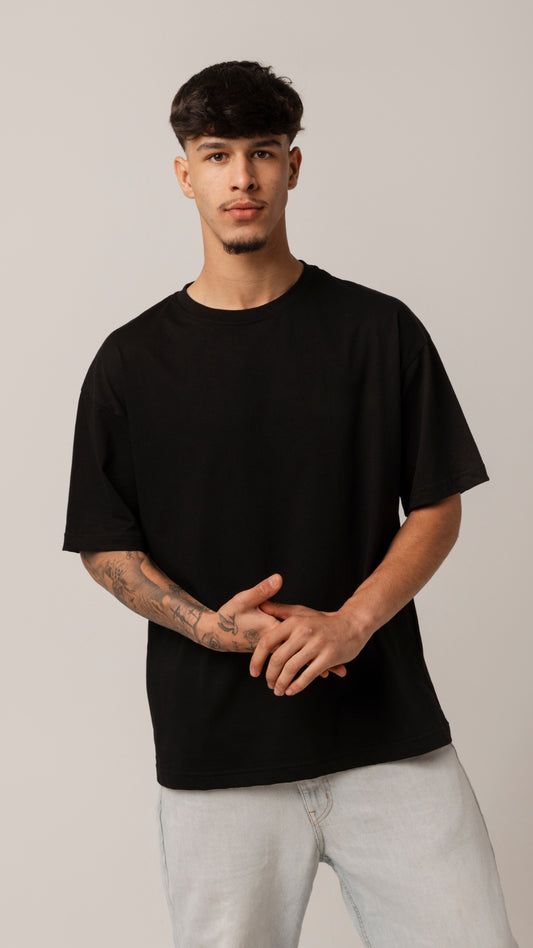 T-shirt Preta Oversize Básica