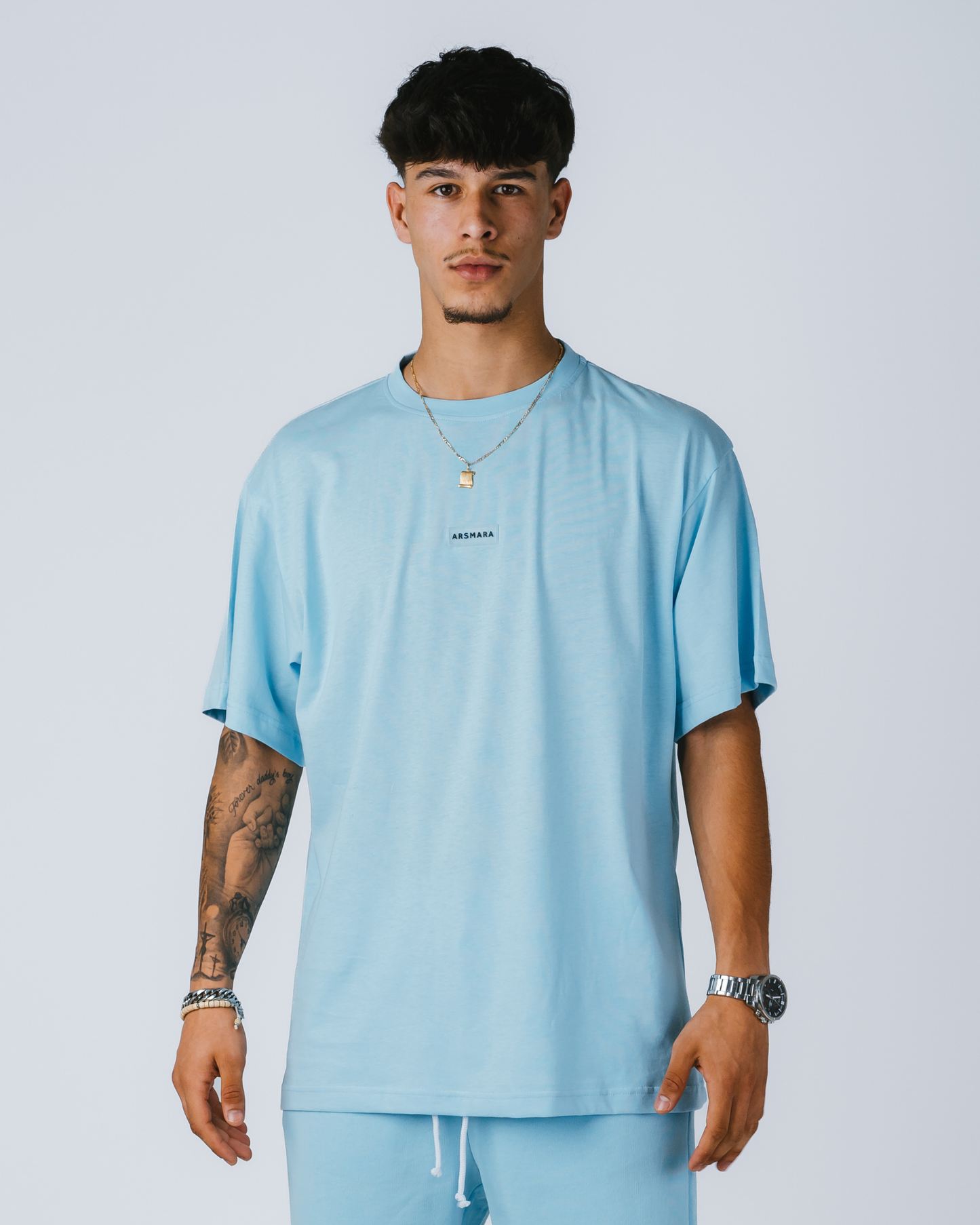 CLASSIC T-SHIRT