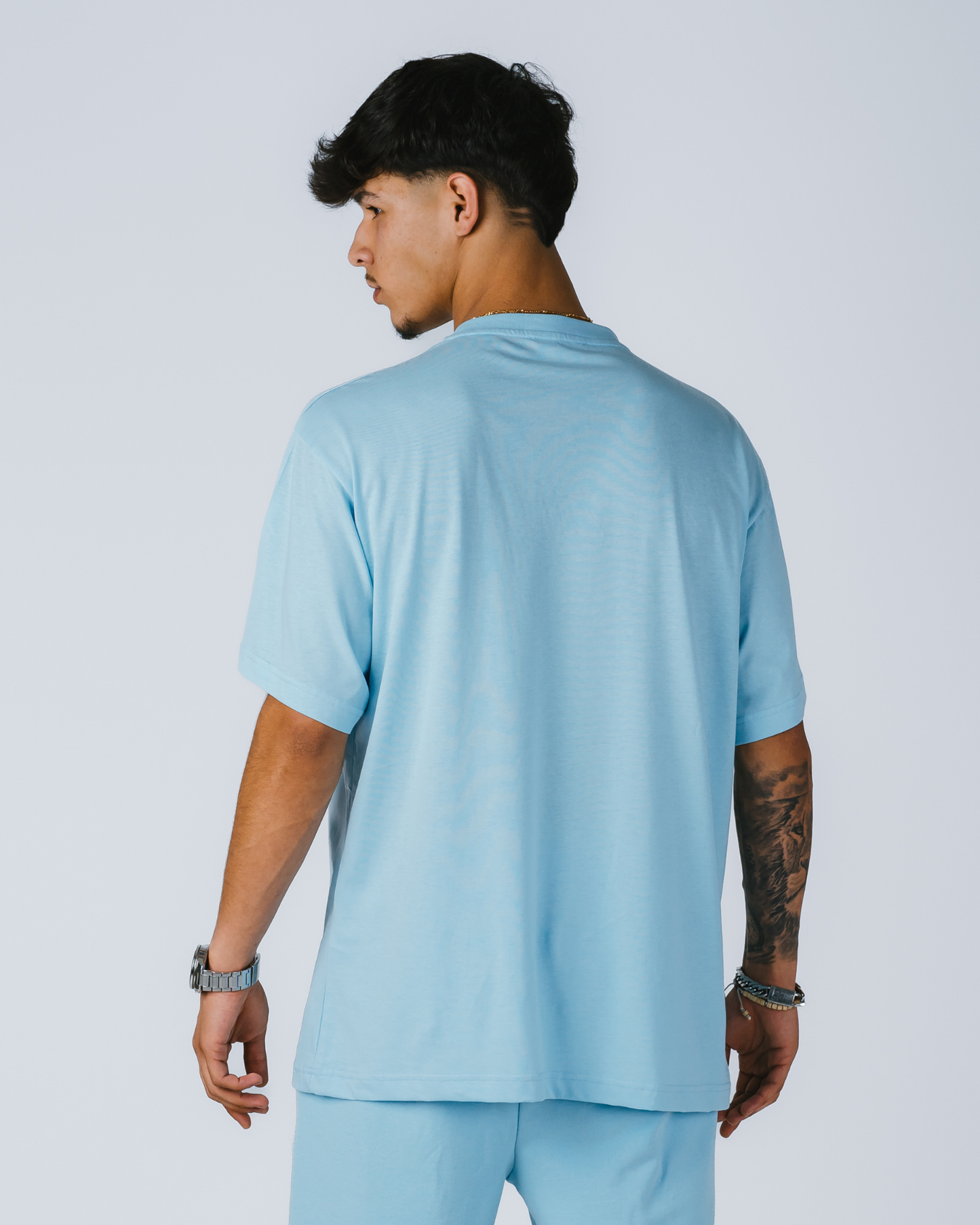 CLASSIC T-SHIRT